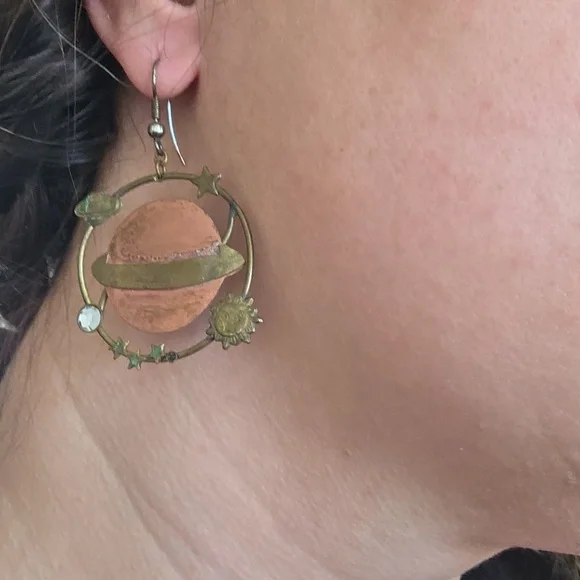 Vintage Brass and Rhinestone Plant Earrings - Picture 6 of 7